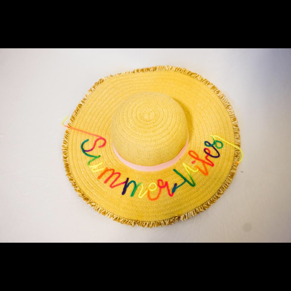 SUMMER VIBES Summer hat